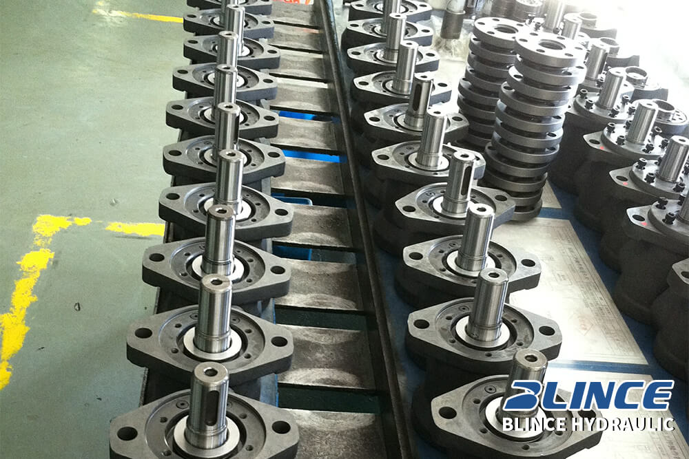hydraulic motor output shafts and mounting flanges for alignment and side load checks